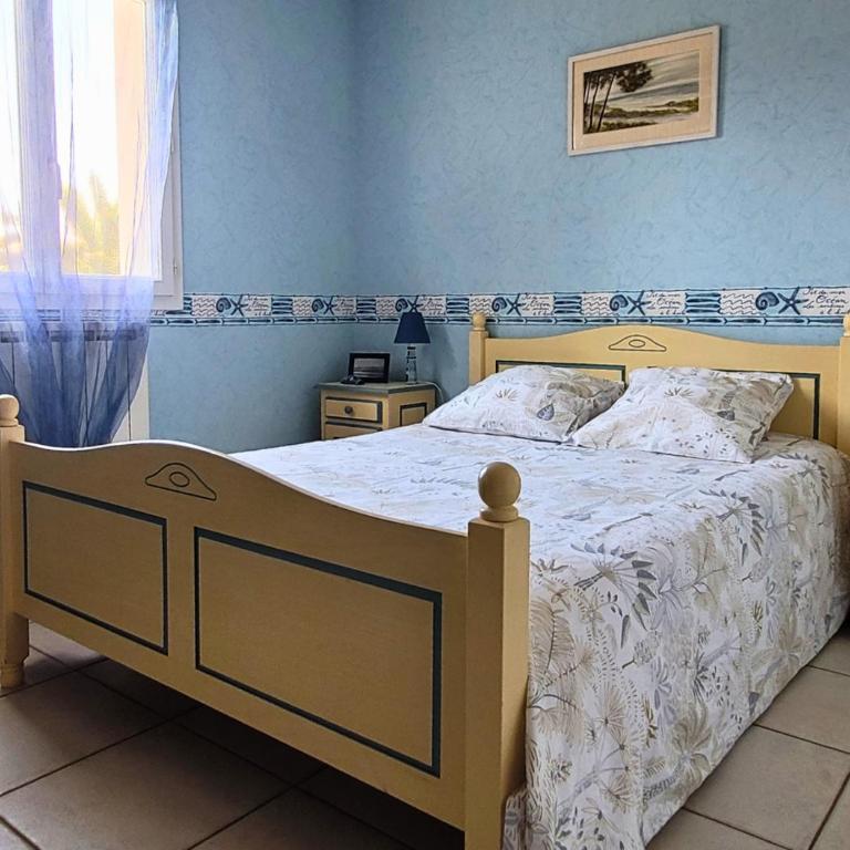 MENGINE - Jolie maison avec piscine - Three-Bedroom House - 6