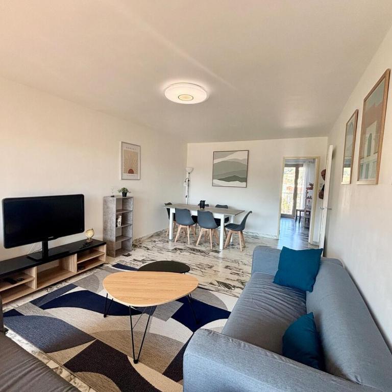 Grand T3 tout équipé au cœur du village - Apartment mit 2 Schlafzimmern - 2