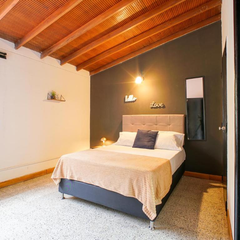 CoLiving Laureles Habitaciones con Baño Privado - Double Room with Private Bathroom - 8