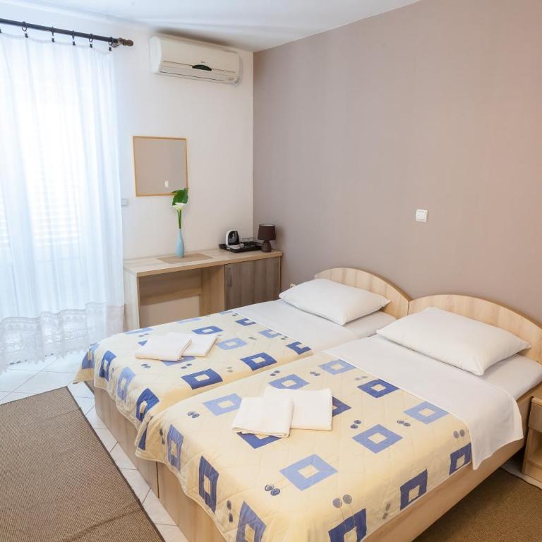 Vila Mitrovic - Dvokrevetna Soba sa Zasebnim Krevetima i Balkonom - 9