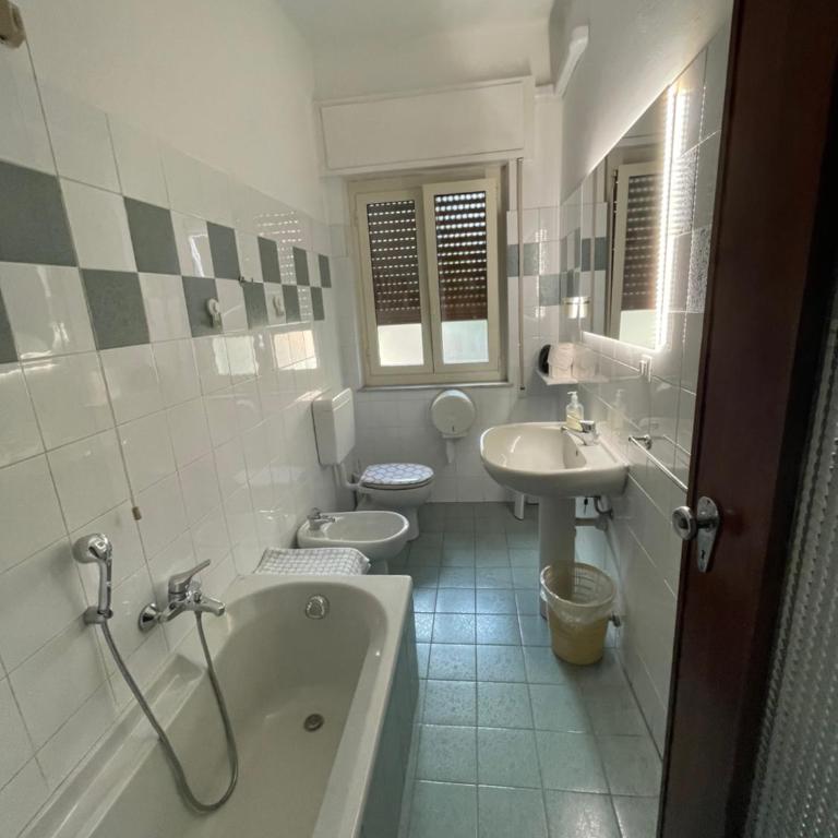 Affittacamere Corso Roma 282 - Camera Matrimoniale con Bagno Privato - 2