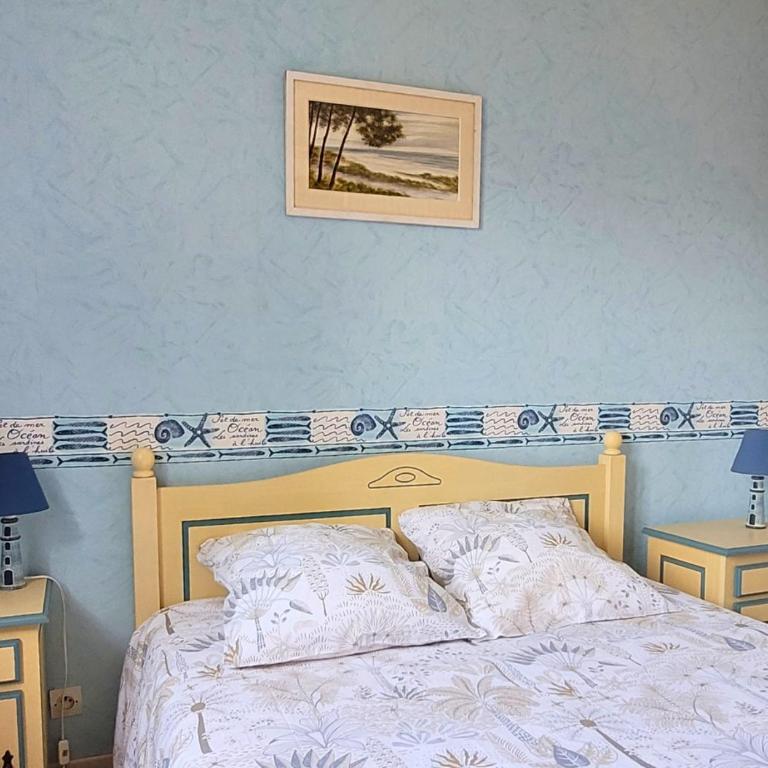 MENGINE - Jolie maison avec piscine - Three-Bedroom House - 24