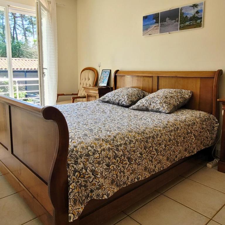 MENGINE - Jolie maison avec piscine - Three-Bedroom House - 25