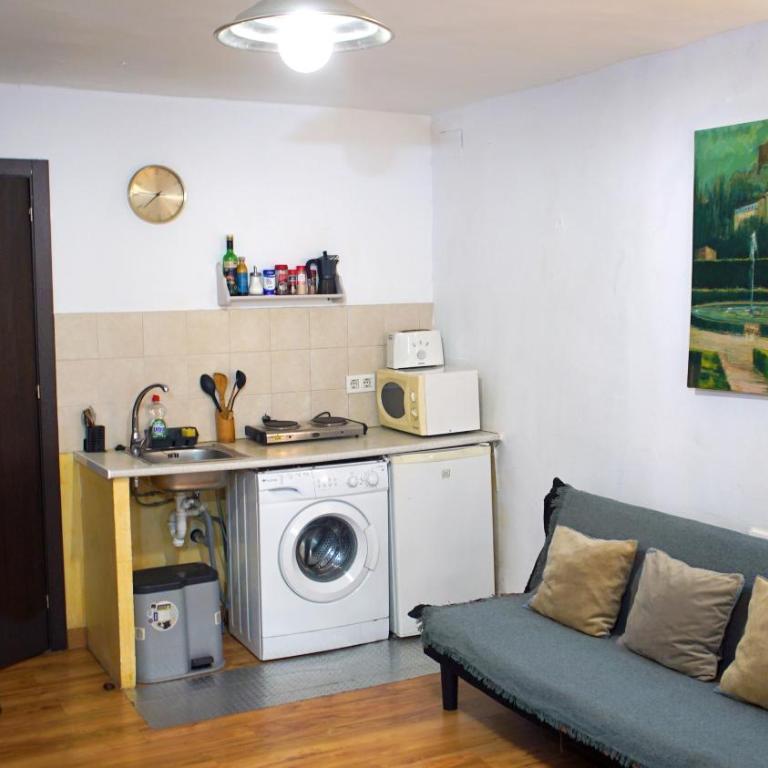 Apartamento Completo Reformado en Arco de Elvira - Centro - One-Bedroom Apartment - 8