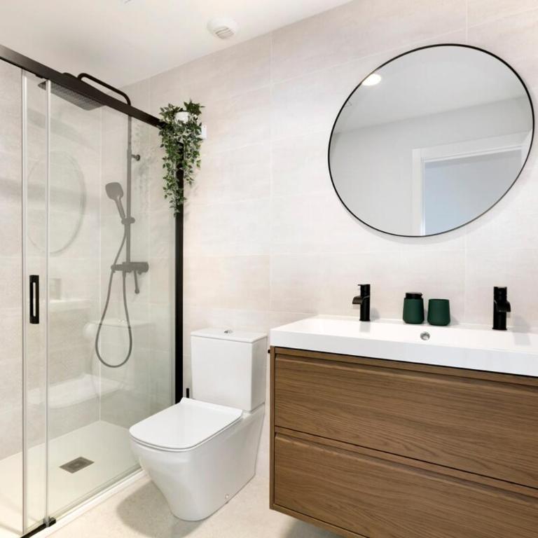 Modern 4-Person Apartment with Pool & Indoor Parking - Two-Bedroom Apartment with Garden View - 28