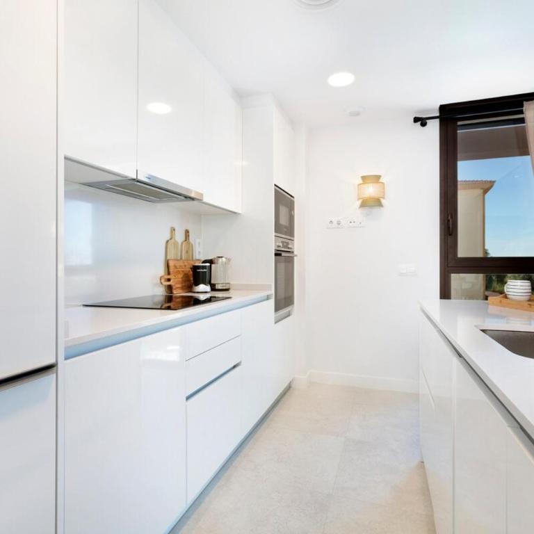 Modern 4-Person Apartment with Pool & Indoor Parking - Two-Bedroom Apartment with Garden View - 15