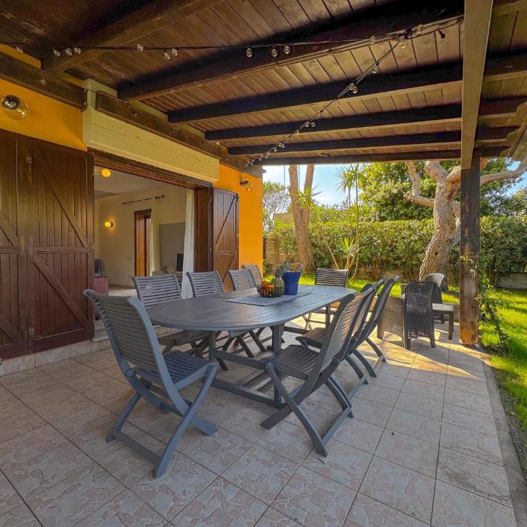 Villa Erica - near La Pelosa Beach by Host Hero - Villa - 3