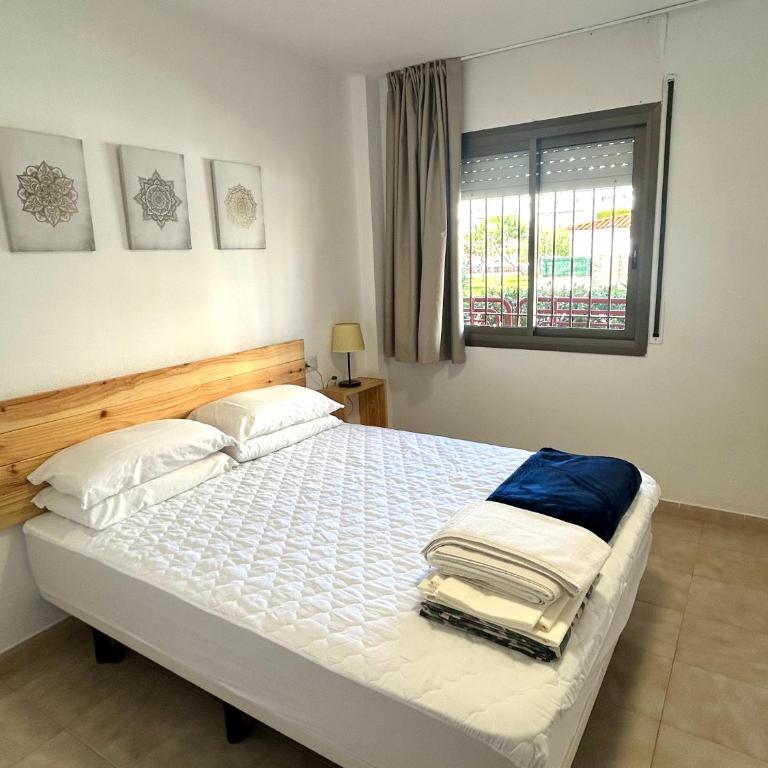 Alojamientos familiares Sa Gavina Estartit, Principal - Three-Bedroom Apartment with Balcony & Pool View ( 6-8) - 3