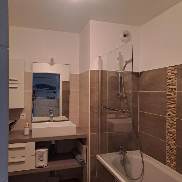 Appartement spacieux - Two-Bedroom Apartment - 5