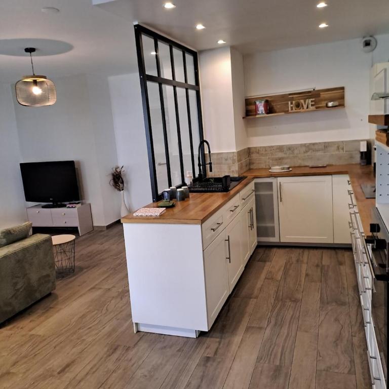 Appartement spacieux - Two-Bedroom Apartment - 8