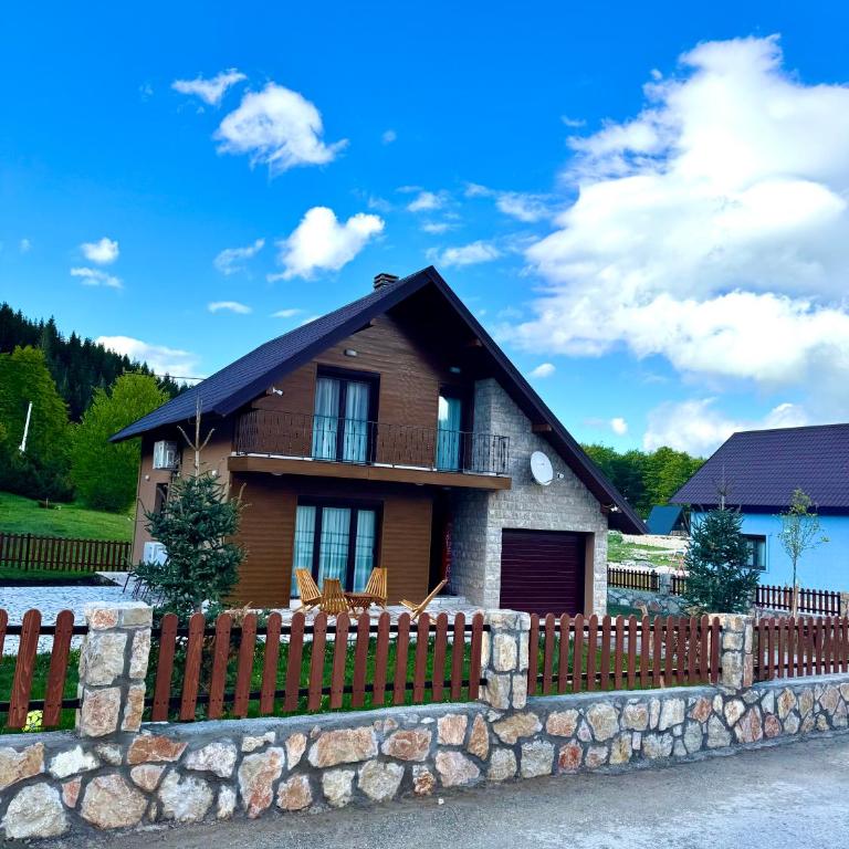 North Forest - Three-Bedroom Villa - 1
