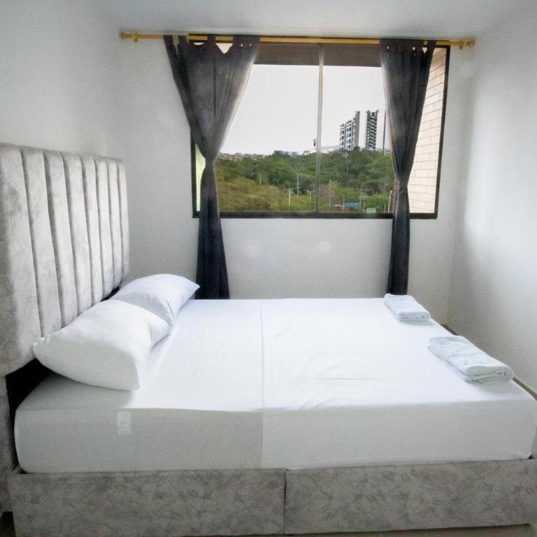 1008 Apartamento Foscal & Ardila Lulle - Two-Bedroom Apartment - 17
