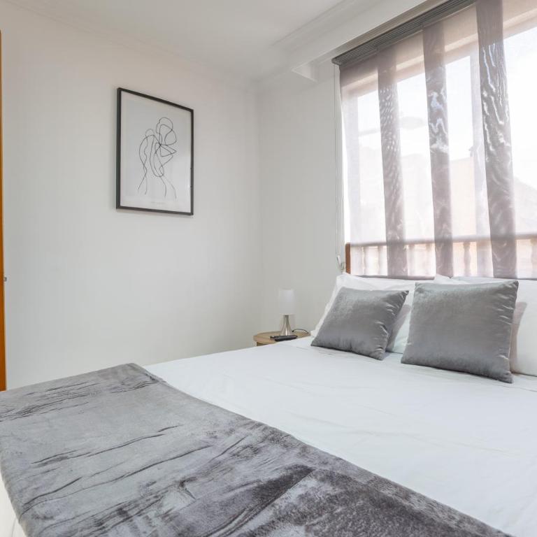 Parque de Envigado a 350 mts, 2bd, 500mb internet - Two-Bedroom Apartment - 18