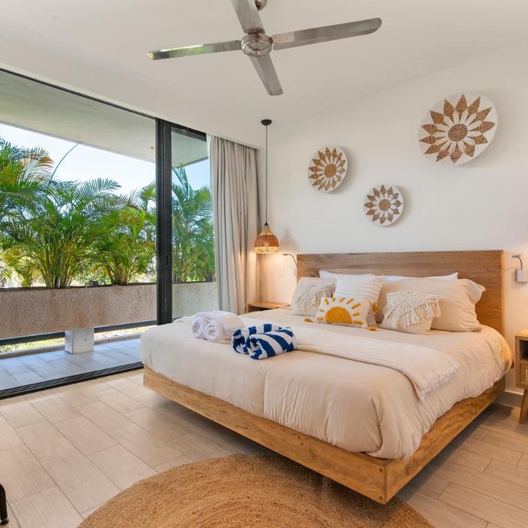 Cozy & New 2BR Rooftop, Central, 10min to beach - Two-Bedroom Apartment with Balcony and Terrace - 3