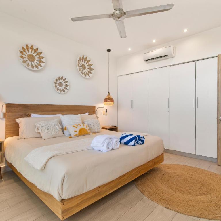 Cozy & New 2BR Rooftop, Central, 10min to beach - Two-Bedroom Apartment with Balcony and Terrace - 29