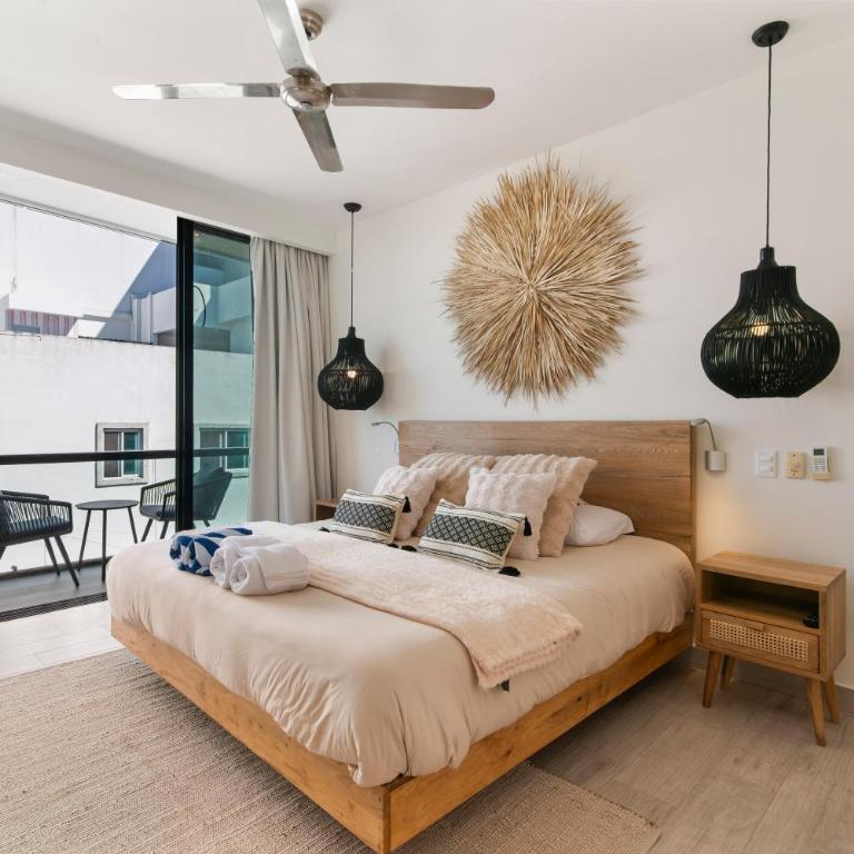 Cozy & New 2BR Rooftop, Central, 10min to beach - Two-Bedroom Apartment with Balcony and Terrace - 11