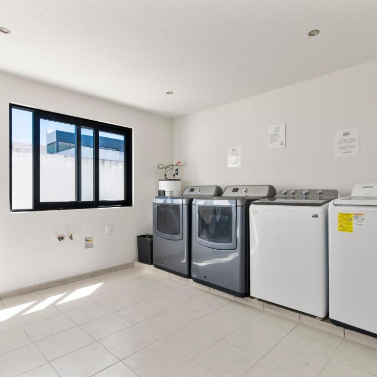 Cozy & New 2BR Rooftop, Central, 10min to beach - Two-Bedroom Apartment with Balcony and Terrace - 31
