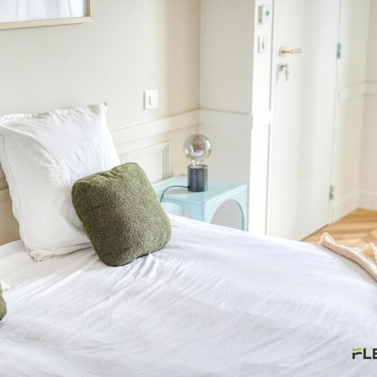 Bright 2-Bedroom Apartment 1 Living Room 2 Bedrooms 51 m Paris 9th - Apartamento - 31