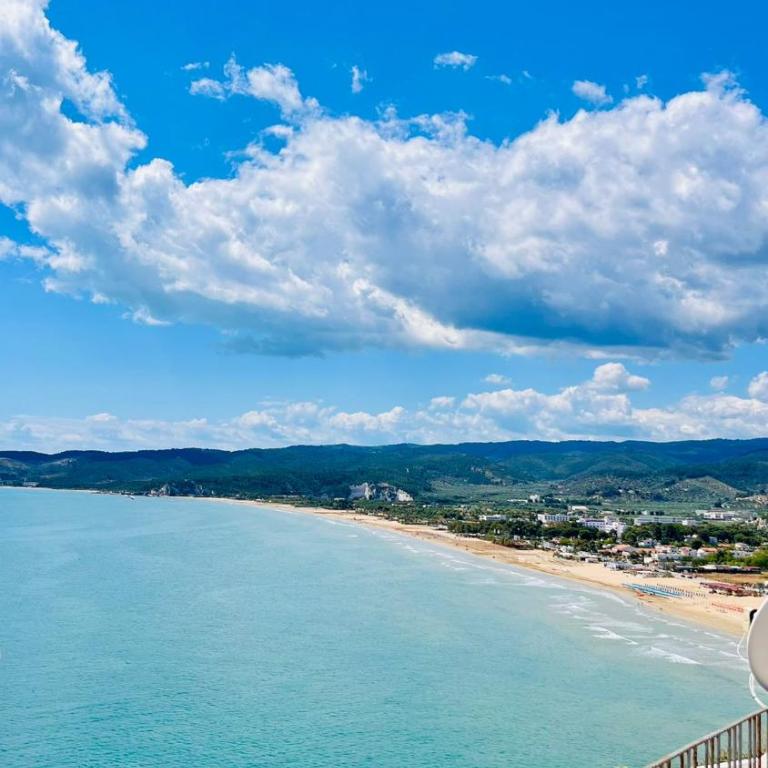 Vieste Rooftop - Sea view near Pizzomunno - Free private Parking - Two-Bedroom House - 2