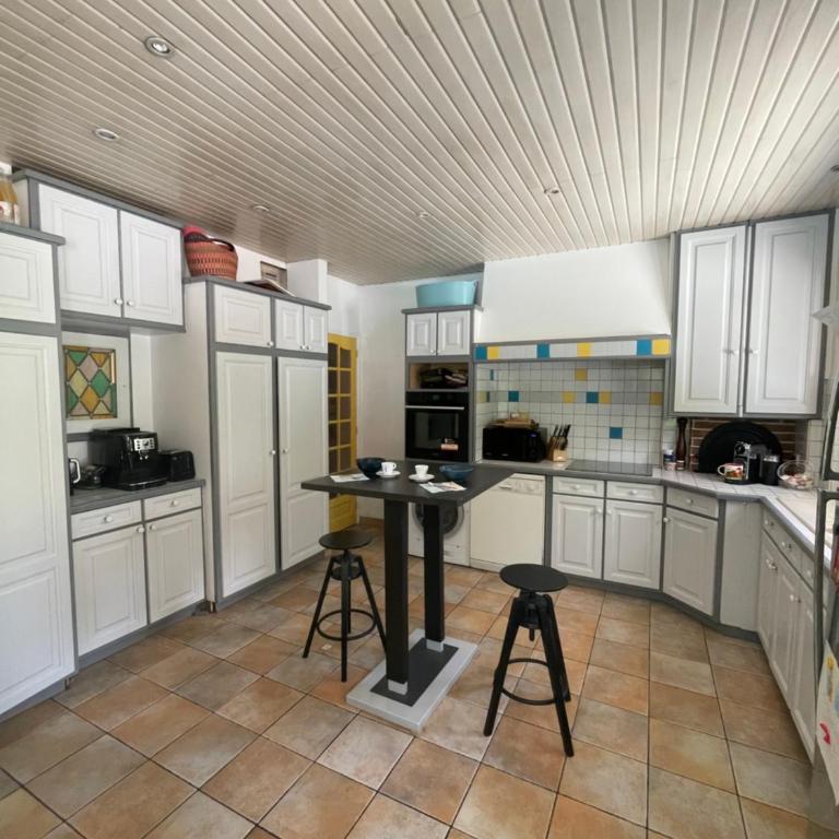 Villa Spacieuse avec Piscine Privée - Casa con 5 Camere da Letto - 10