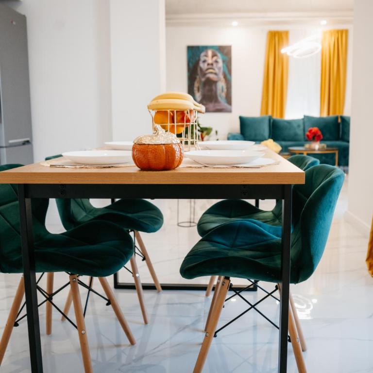 Luxury Apartments Mostar - Two-Bedroom Apartment with Balcony - 9