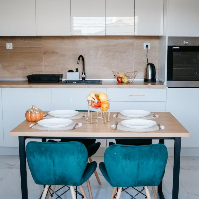Luxury Apartments Mostar - Two-Bedroom Apartment with Balcony - 10