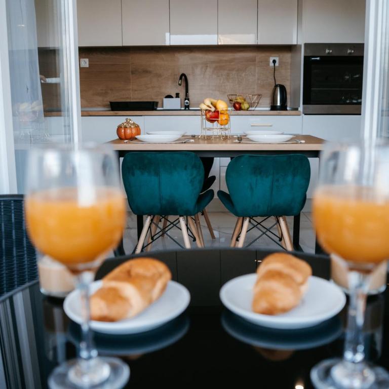 Luxury Apartments Mostar - Two-Bedroom Apartment with Balcony - 11