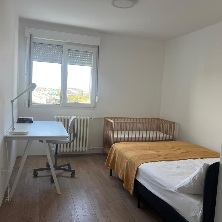 Sassy - Two-Bedroom Apartment - 17