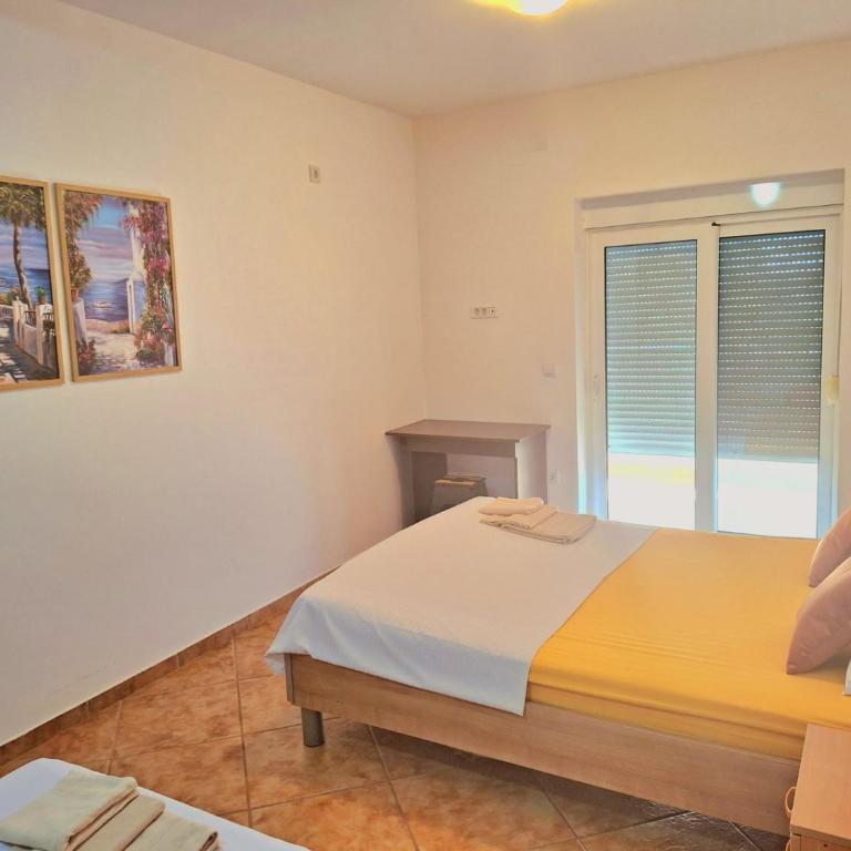 Sea Whisper Apartment - One-Bedroom Apartment - 10
