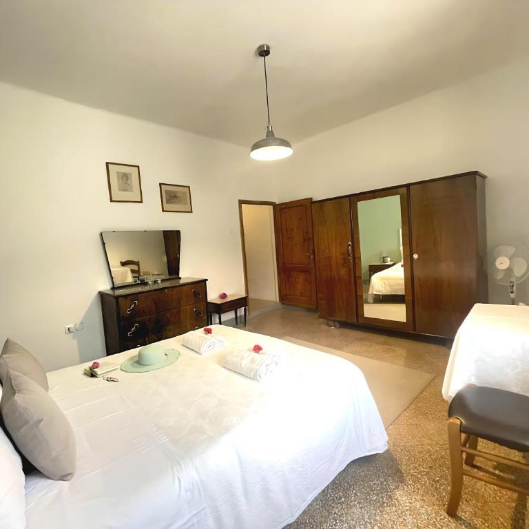 La Casa di Ines - Double Room with Shared Bathroom - 12