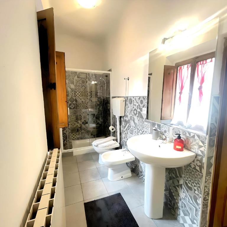 La Casa di Ines - Double Room with Shared Bathroom - 8