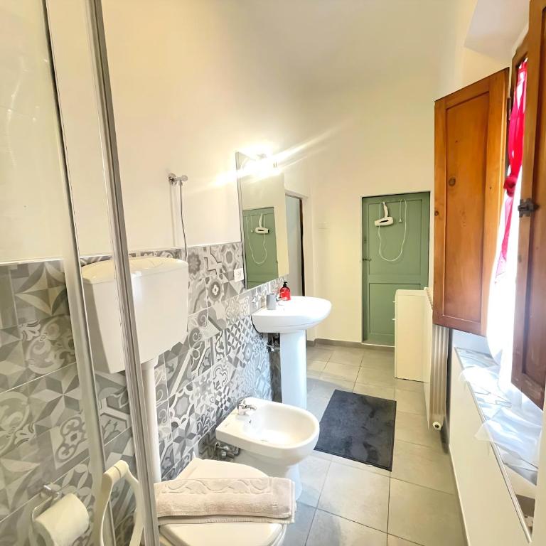 La Casa di Ines - Double Room with Shared Bathroom - 9