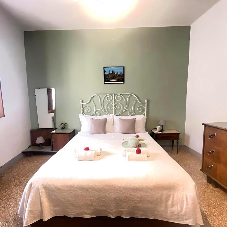 La Casa di Ines - Double Room with Shared Bathroom - 11