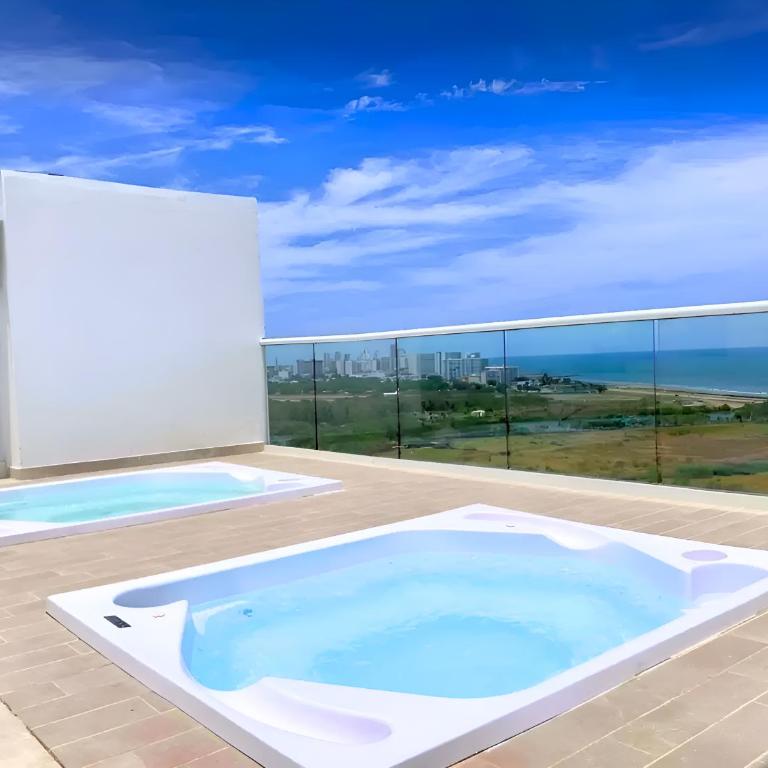 Dominique Luxury - 1 BR - Private Jacuzzi - 13th Floor - One-Bedroom Apartment - 36