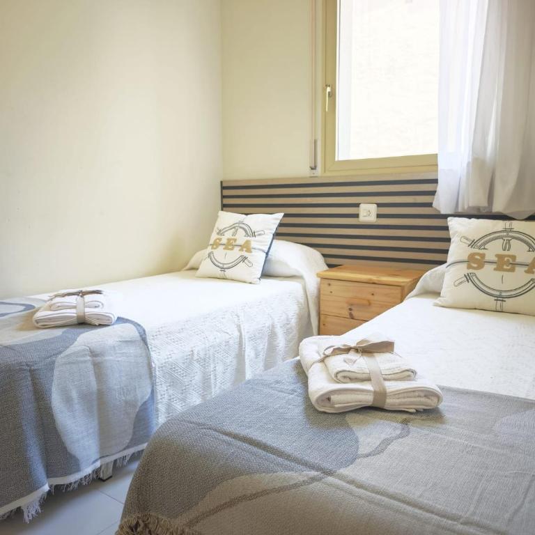 Reina Apartment 150m to Beach with Pool and Balcony near to PortAventura - Apartamento de 2 dormitorios - 49