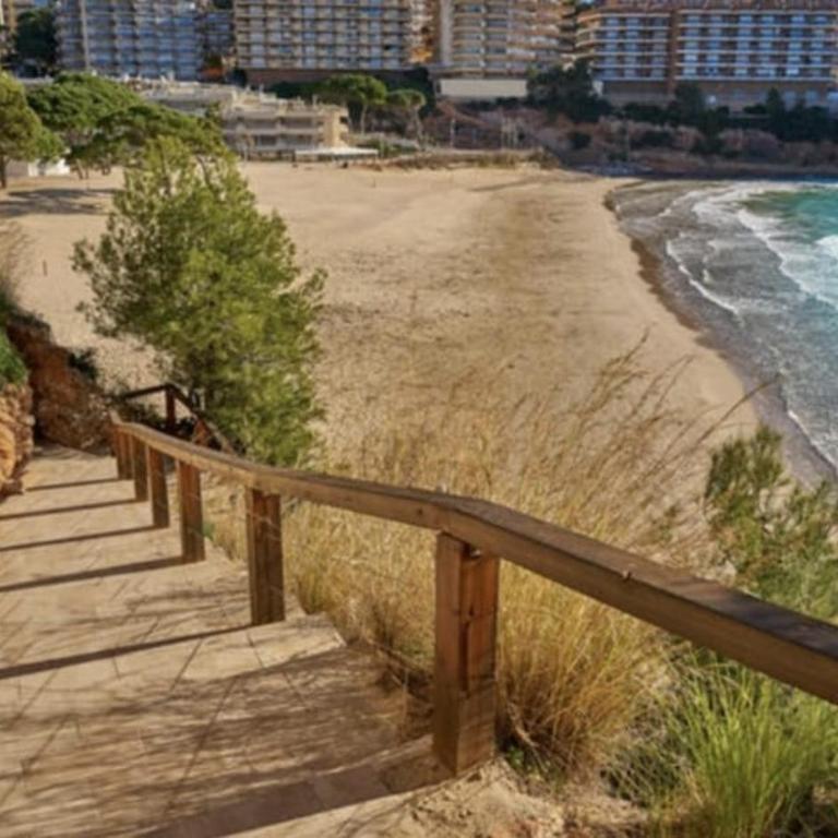 Reina Apartment 150m to Beach with Pool and Balcony near to PortAventura - Apartamento de 2 dormitorios - 59