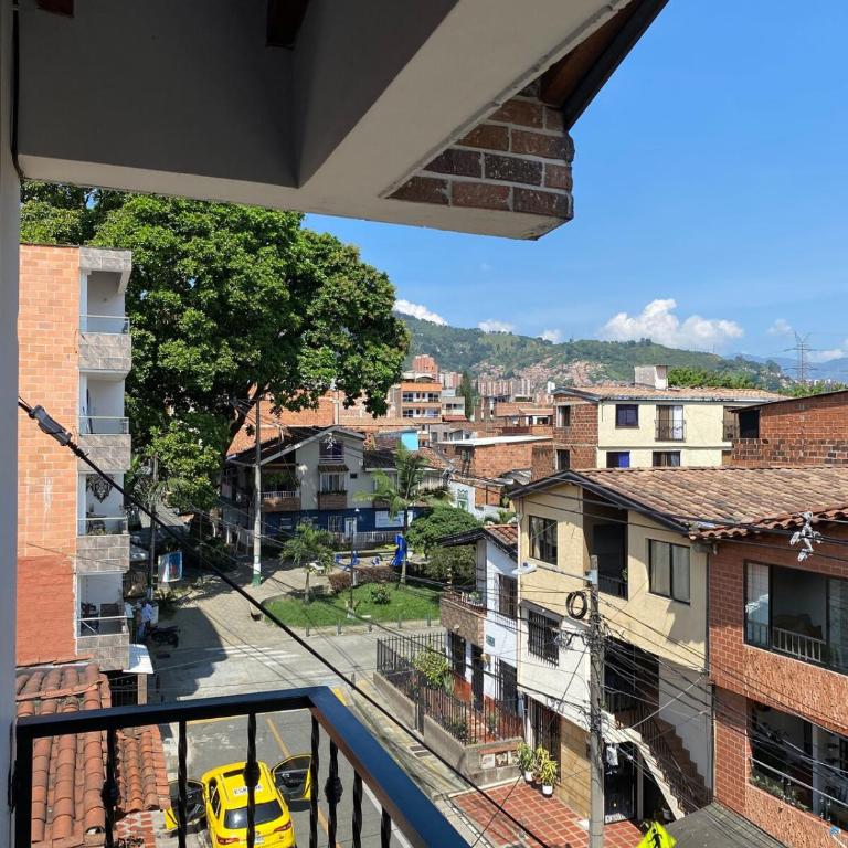 Apartamento cerca al metro y viva envigado - Apartamento de 3 dormitorios - 3