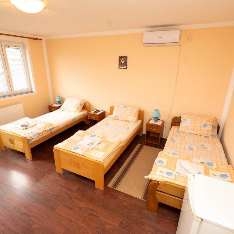 Sobe Joksimović - Trokrevetna Soba - 1