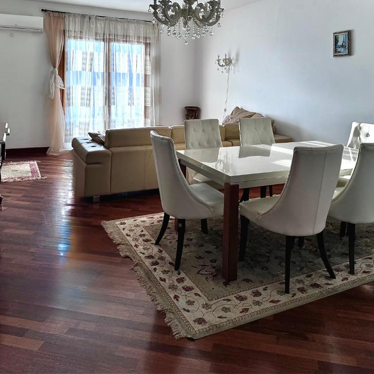 Apartament Rafailovici Budva - Apartman sa 2 Spavaće Sobe, Balkonom i Pogledom na More - 14