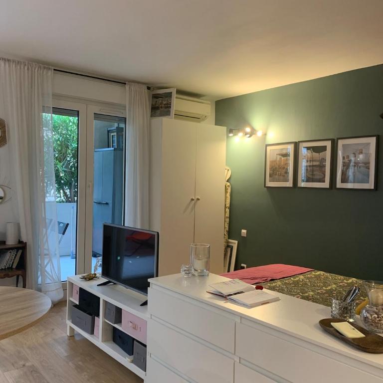 Cocon plage avec piscine, à côté du port et plage de sable fin - Appartement - Vue sur Piscine - 21