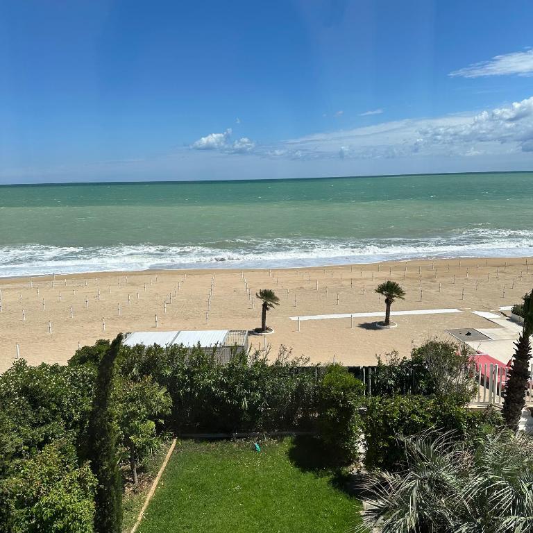 Conero Casa - Marcelli di Numana in Via Litoranea 101 sul mare vista Spiaggia con Parcheggio Esclusivo - Three-Bedroom Apartment - 35