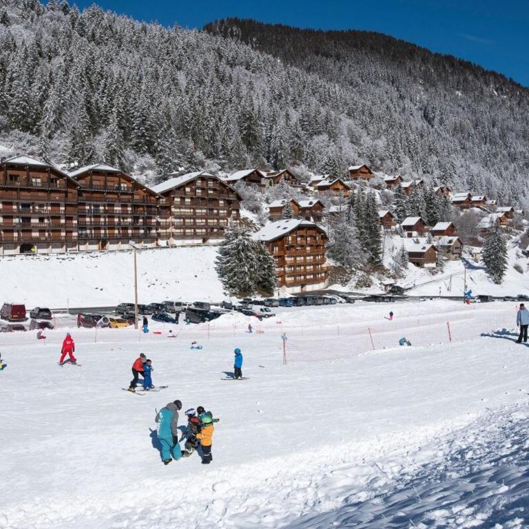 Le pied des pistes, studio 5 pers, balcon sud est, vue sur les montagnes - Appartement 1 Chambre - 71