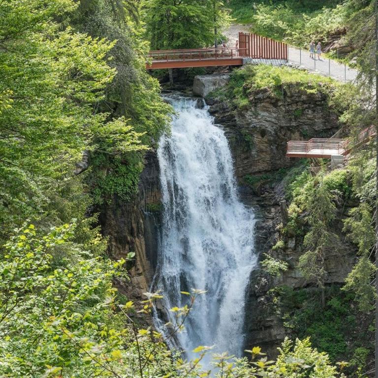 Le pied des pistes, studio 5 pers, balcon sud est, vue sur les montagnes - Appartement 1 Chambre - 80