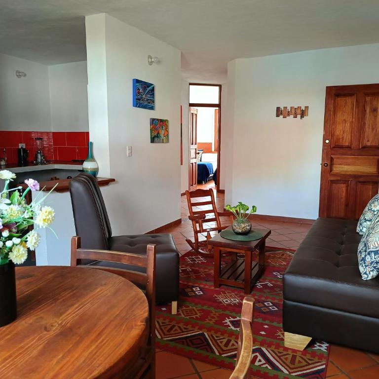 Apartamento turístico familiar con parqueadero a 4 cuadras de la plaza - Two-Room Apartment - 1