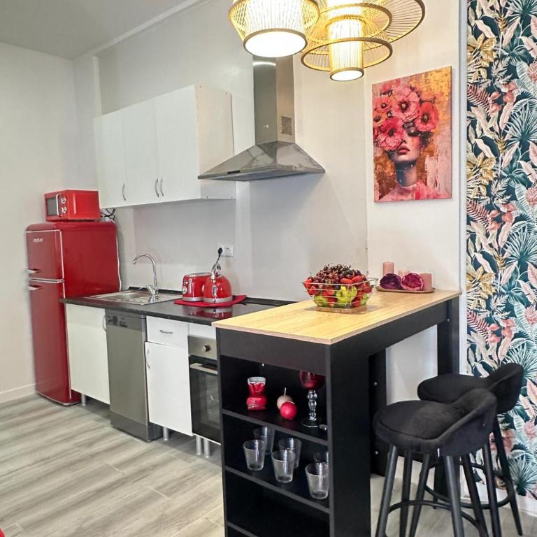 ART DECO BOUTIQUE Julia - Two-Bedroom Deluxe Apartment - 17