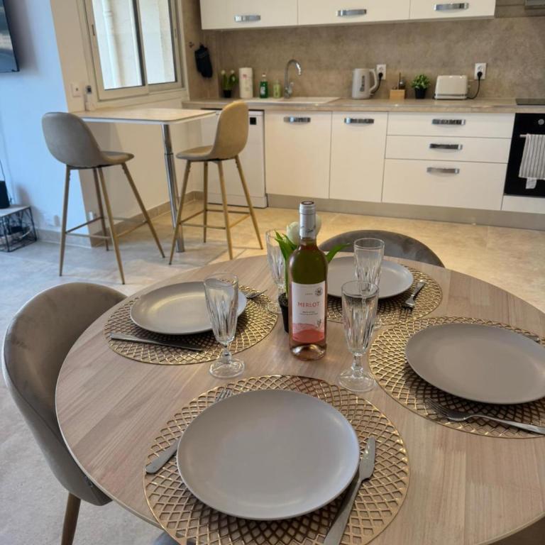 Charmant T2 rénové avec grande terrasse - Apartment - 13