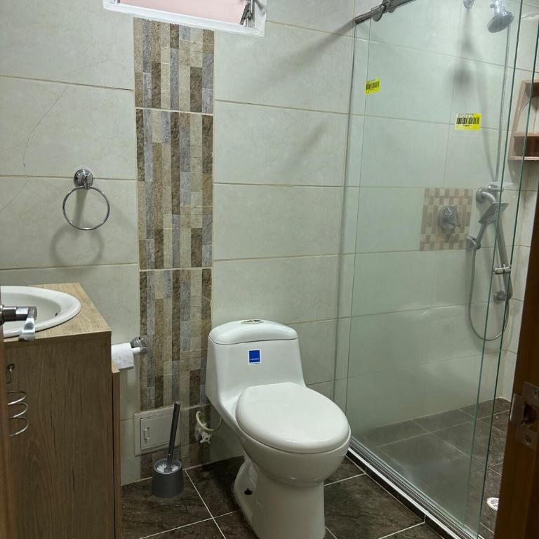 Apartamento familiar en el centro de Pereira - Three-Bedroom Apartment with Balcony - 7