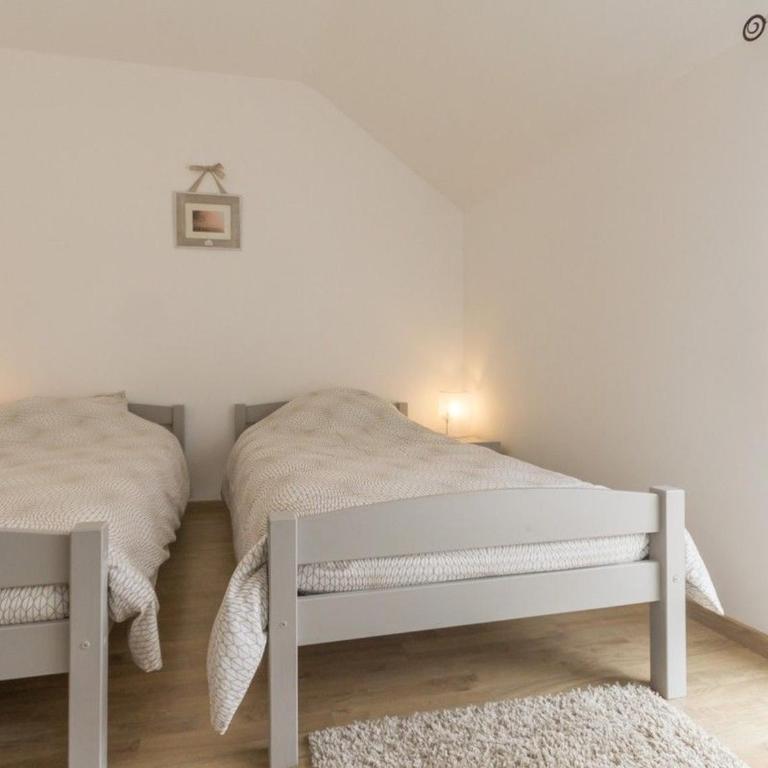 Gîte Confortable avec Jardin, Proche Mer et Ville, Équipé pour Familles, Vélo Inclus - Maison 2 Chambres - 5