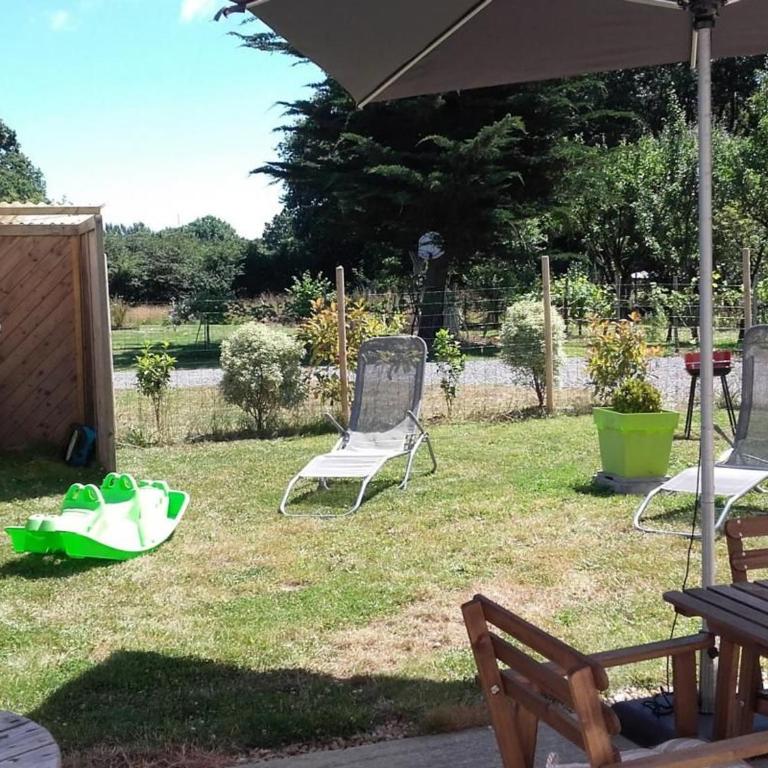 Gîte Confortable avec Jardin, Proche Mer et Ville, Équipé pour Familles, Vélo Inclus - Maison 2 Chambres - 6