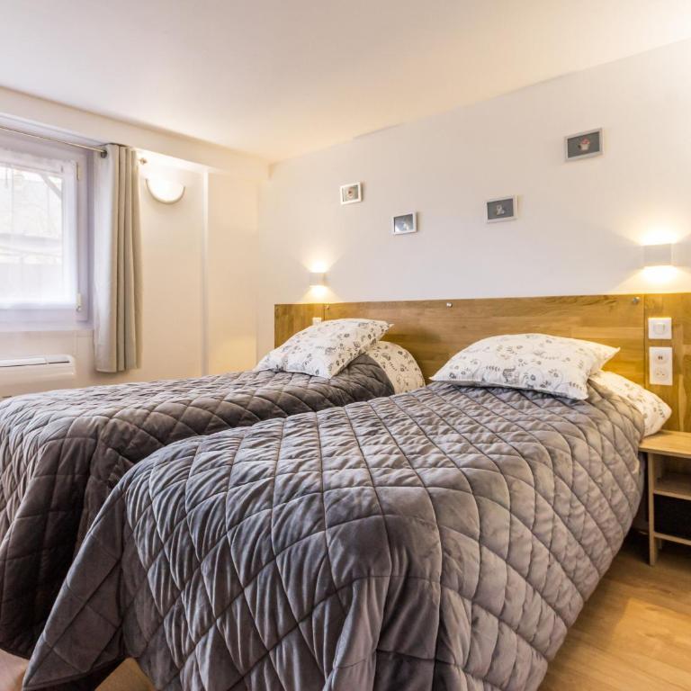 Maison de ville à St Nazaire, près du front de mer, climatisée, 3 chambres avec sdb privatives, WiFi - Maison 3 Chambres - 3